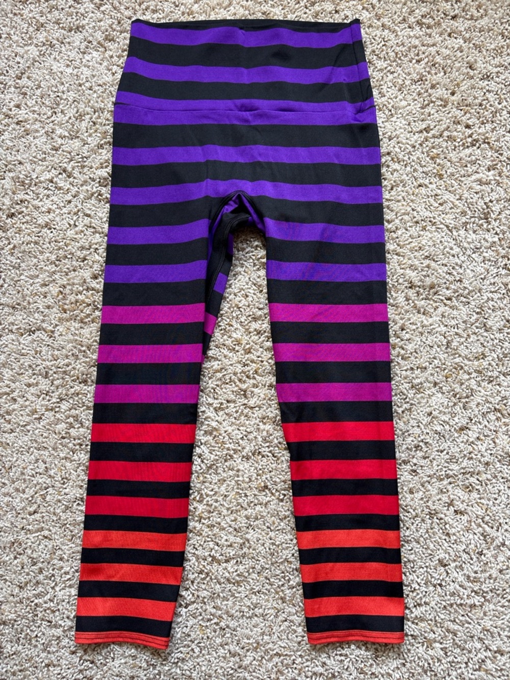 K-DEER Capri Length Leggings Size Medium